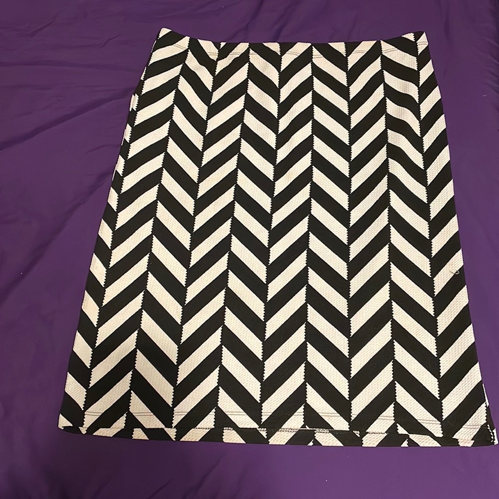 Curvy Midi Skirt